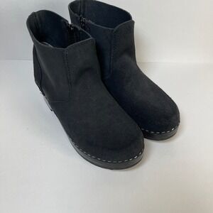 Hanna Anderson Girl's Size 36 US Size 4-4.5‎ Suede and Wooden Zipper Boot Clogs